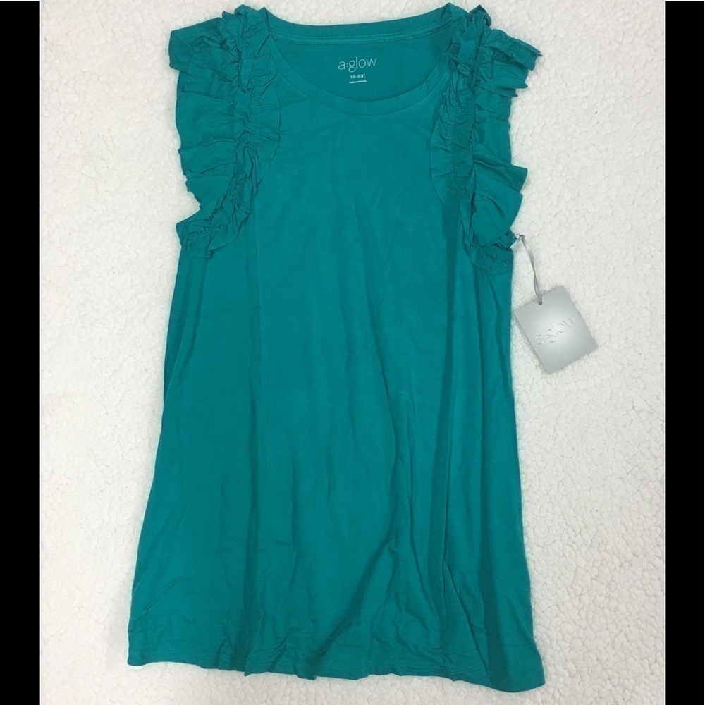 A:glow maternity ruffle tee